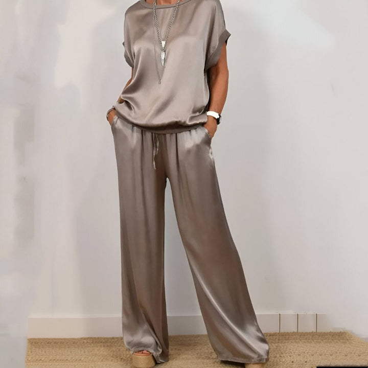 Ximena | Elegantní dvoudílný komplet s lichotivým střihem